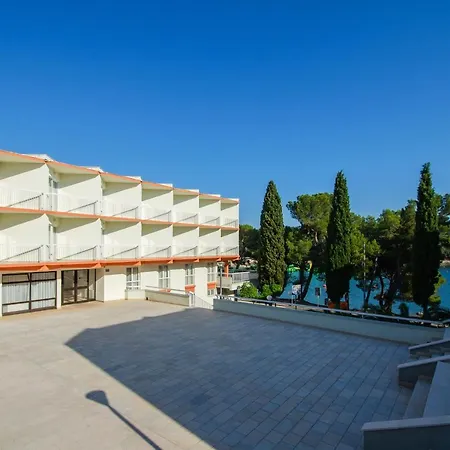 Centinera 3* באניולה
