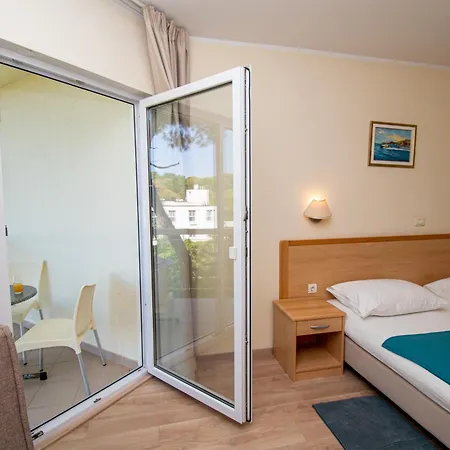 Centinera 3* Banjole