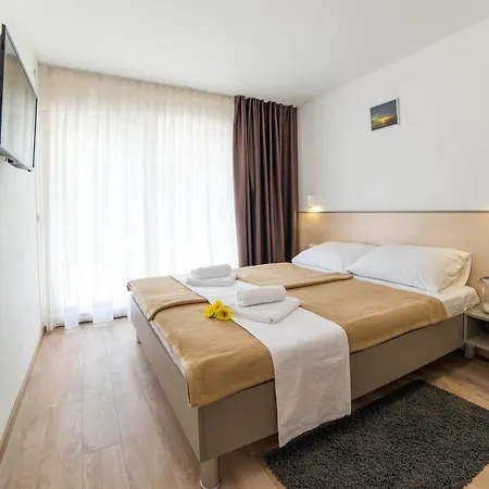 Hotell Centinera 3*