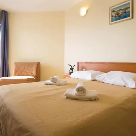 Centinera Hotell 3*