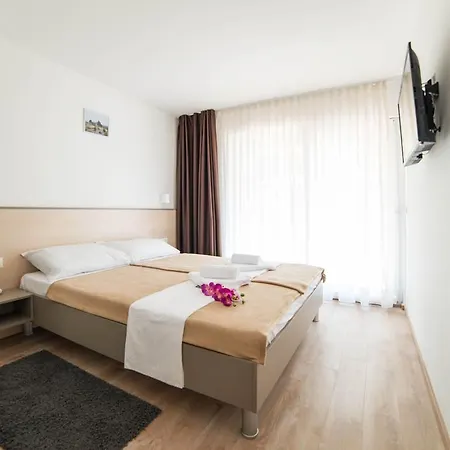 Centinera 3* Banjole