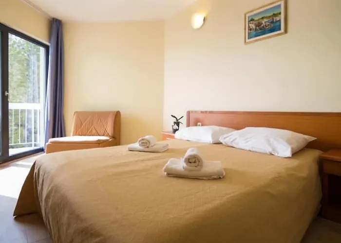 Centinera Hotel 3*