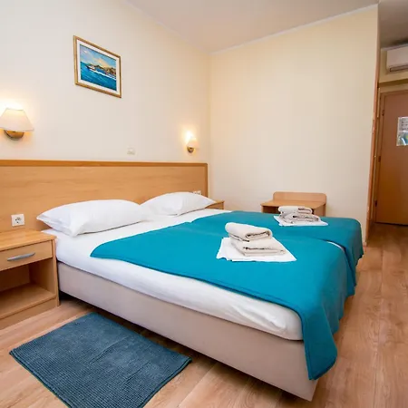 Centinera Szálloda 3*