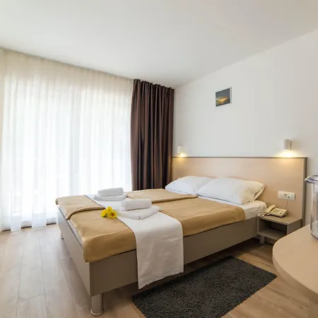 Centinera 3* بنجول