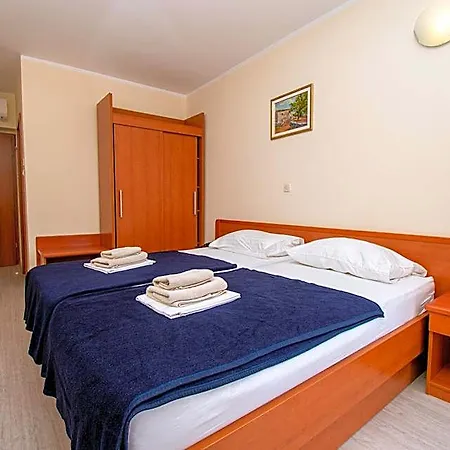 Hotel Centinera 3*