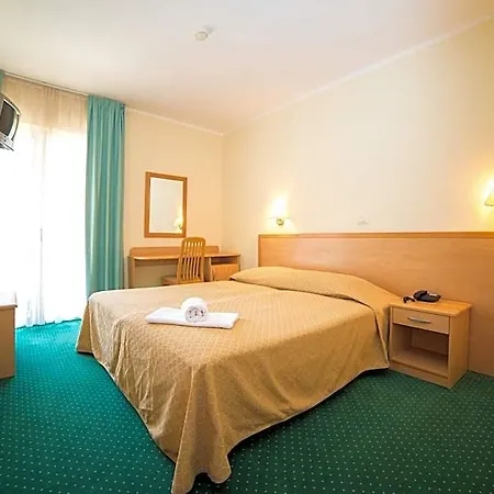 Centinera Hotel 3*