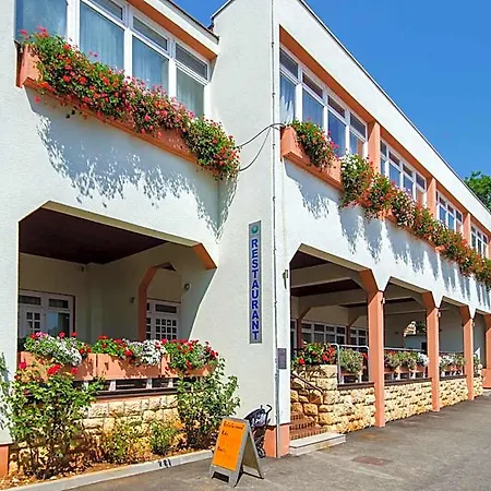 Centinera