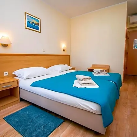 Centinera 3*