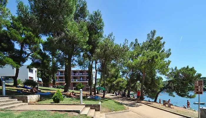 Centinera 3* Banjole