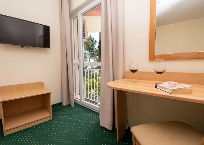 Centinera Hotel 3*