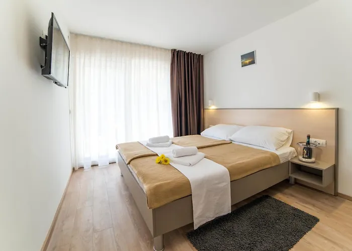 Hotel Centinera 3*