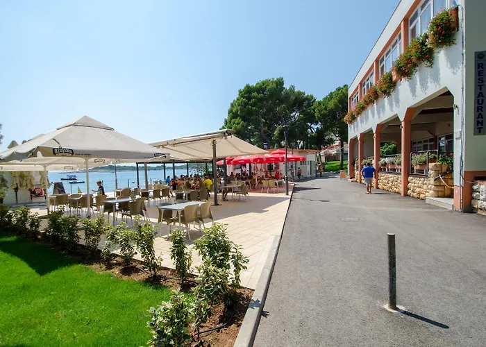 Centinera 3* Banjole